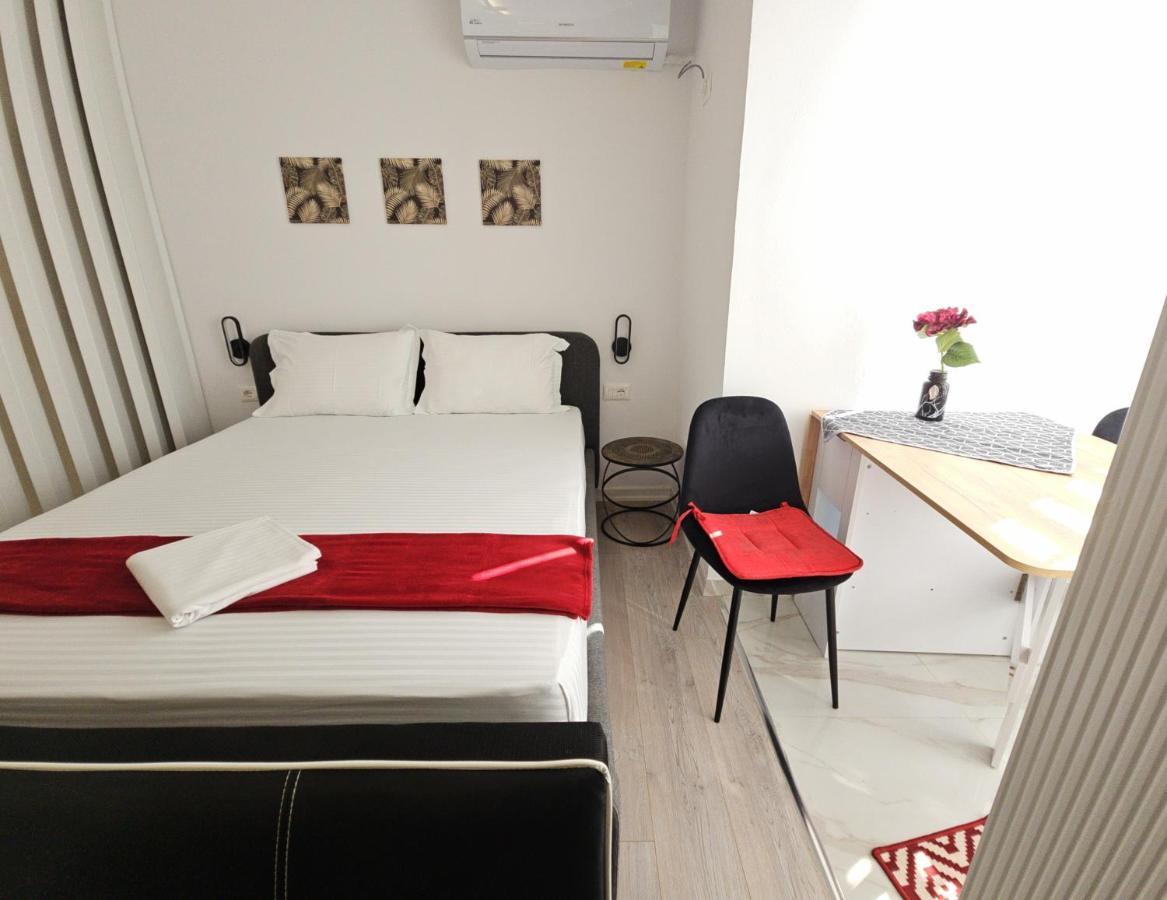 Tiny Rose Studio Tirana Exterior foto